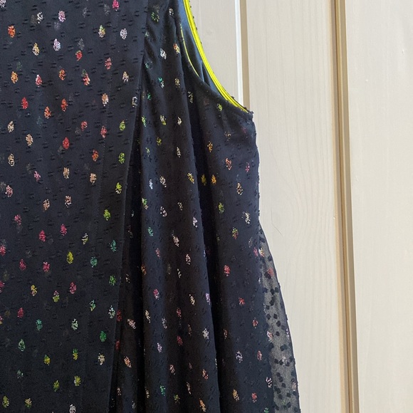 Like new. Alex Marie overlay flowing cocktail dress - Picture 3 of 9